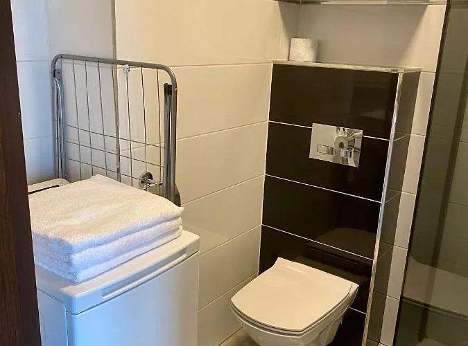 Poznanska 24 아파트 *